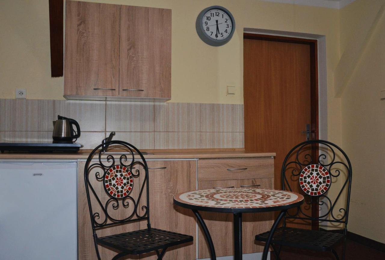 Penzion a bistro U Šelongů - Gentleman Jindřichův Hradec Exterior foto