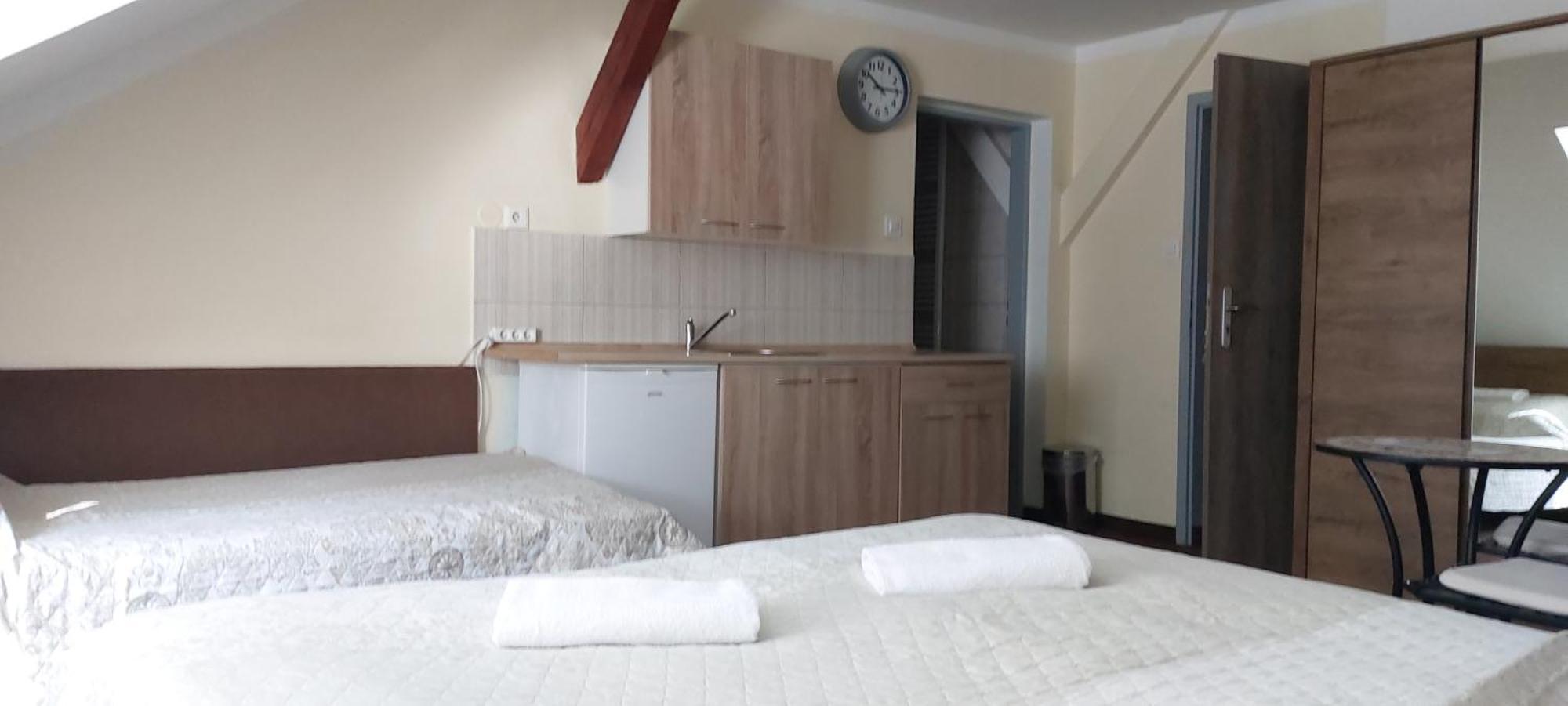 Penzion a bistro U Šelongů - Gentleman Jindřichův Hradec Exterior foto
