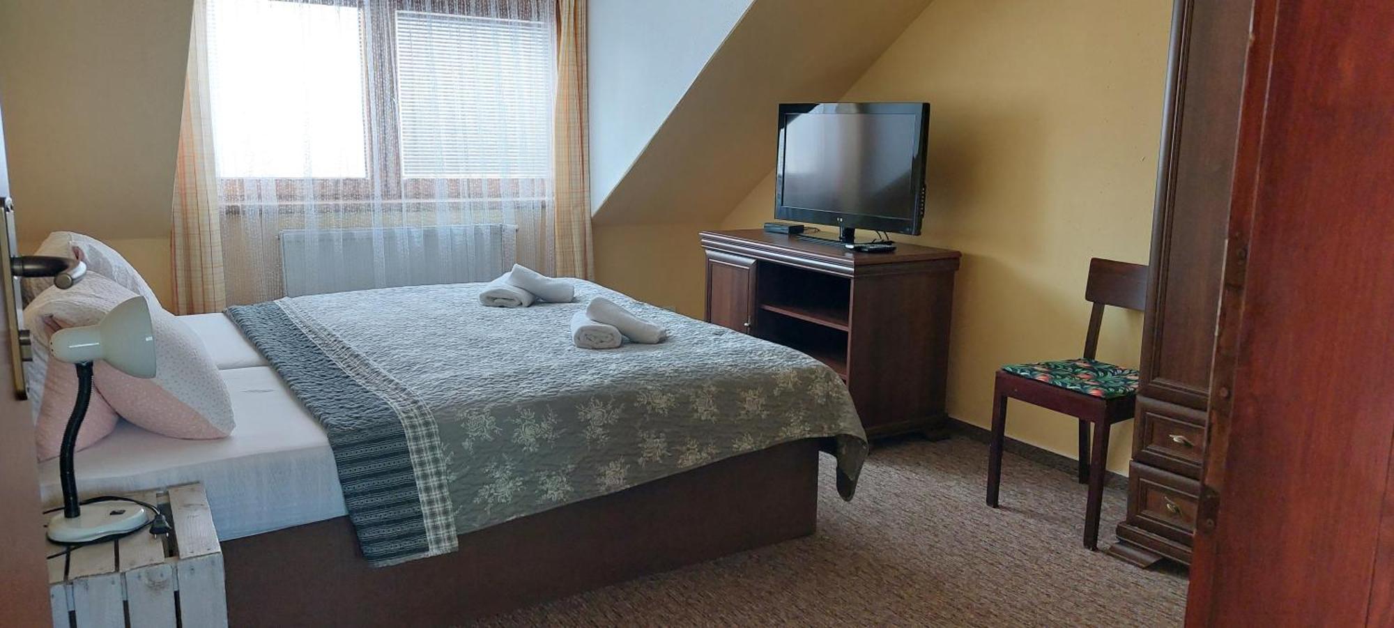 Penzion a bistro U Šelongů - Gentleman Jindřichův Hradec Zimmer foto