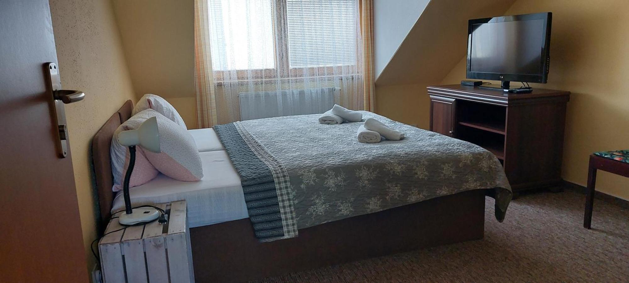 Penzion a bistro U Šelongů - Gentleman Jindřichův Hradec Zimmer foto