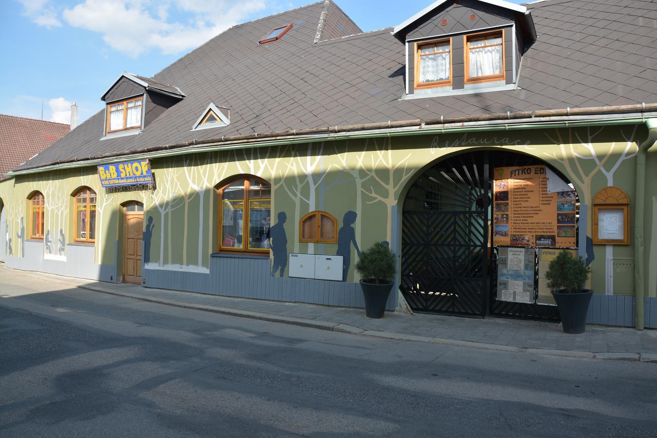 Penzion a bistro U Šelongů - Gentleman Jindřichův Hradec Exterior foto
